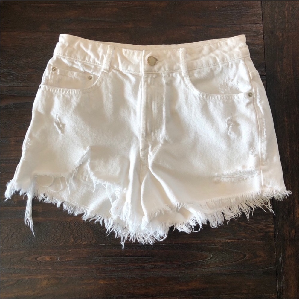 White distressed high waisted shorts!